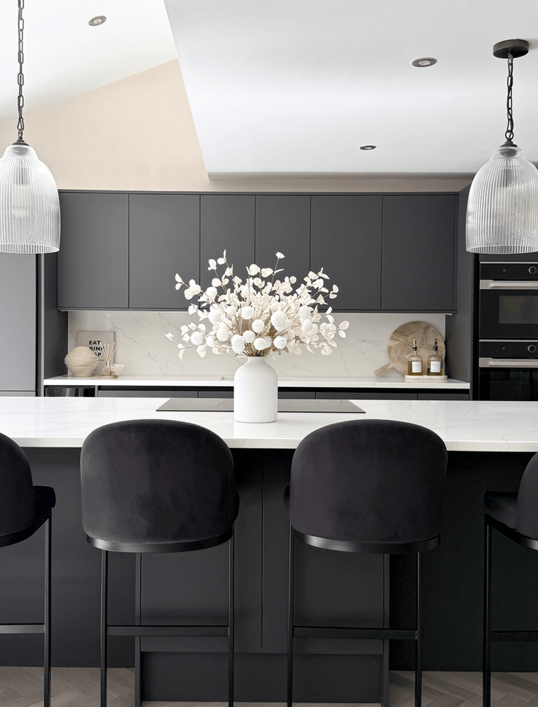 Arlo Vase - Matt White