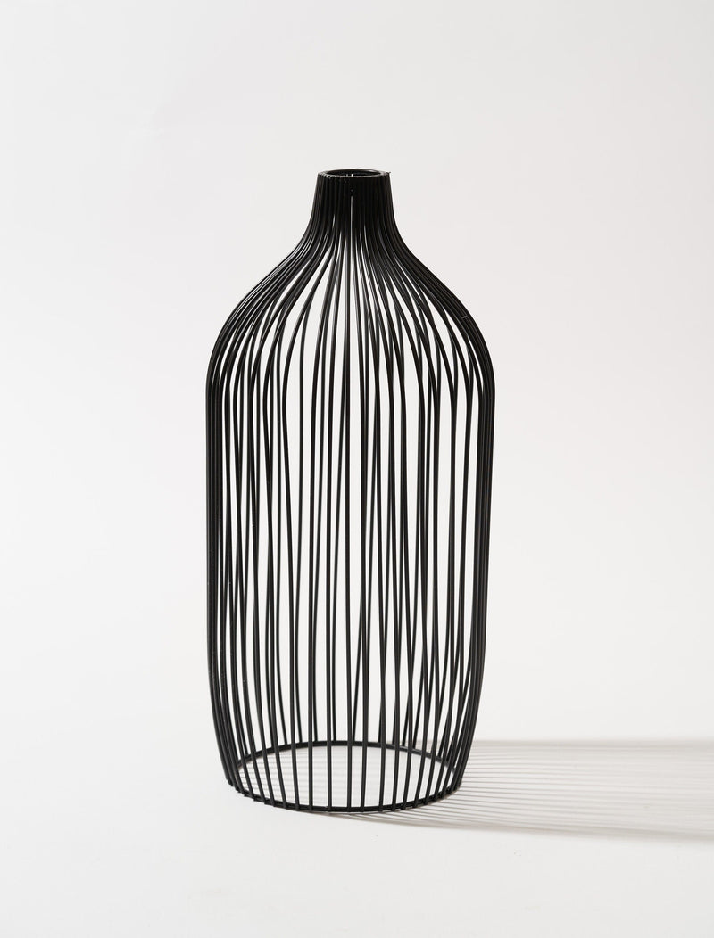 Tall Nala Outline Vase - Black